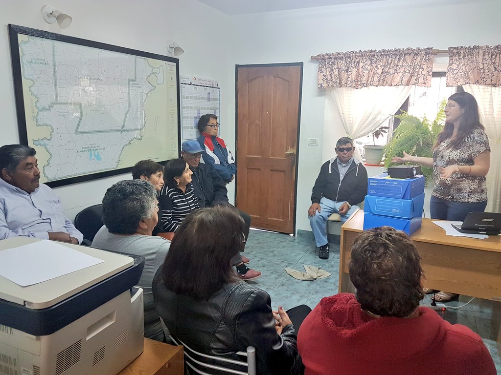 SpdPdi's tweet photo. Acompañamos a la Lic.Ines Arribillaga y Nutricionista Kammerer a #LasPlumas y #ElMirasol en donde se llegará este invierno con las asitencias de PAMI #Probienestar y #MasCalor, se complementará así el programa Provincial #PlanCalor.Tamb. despejamos dudas en relación a #Anses https://t.co/ybgCrRI5gB