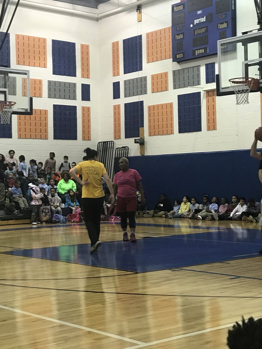 ColumbusTHT's tweet photo. Staff student basketball game!!!#lovemyschool #lifeofaprincipal https://t.co/RdxQtnysda