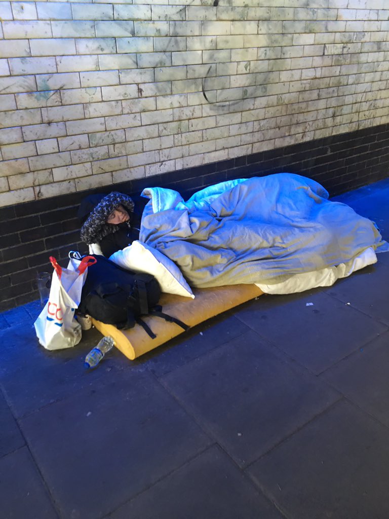 pushyprmummy's tweet image. This is what we walk past every day and have done for 3 years. @ashaikhn7 @IslingtonBC @jeremycorbyn