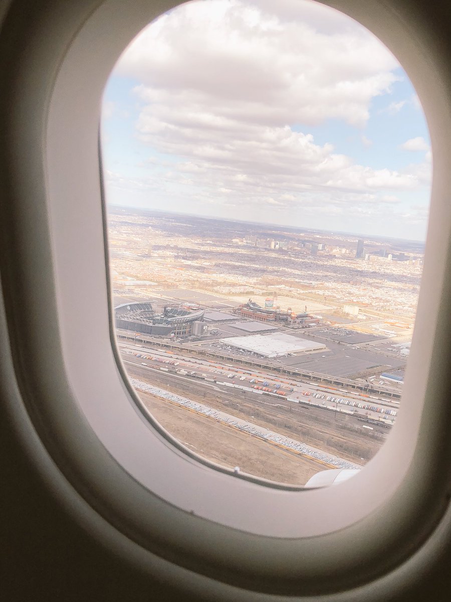 MrsArrieta49's tweet photo. This episode of House Hunters..... Arrietas take Philly 🏡 ✈️ 😍🏟 https://t.co/Qyc2hEHWrf