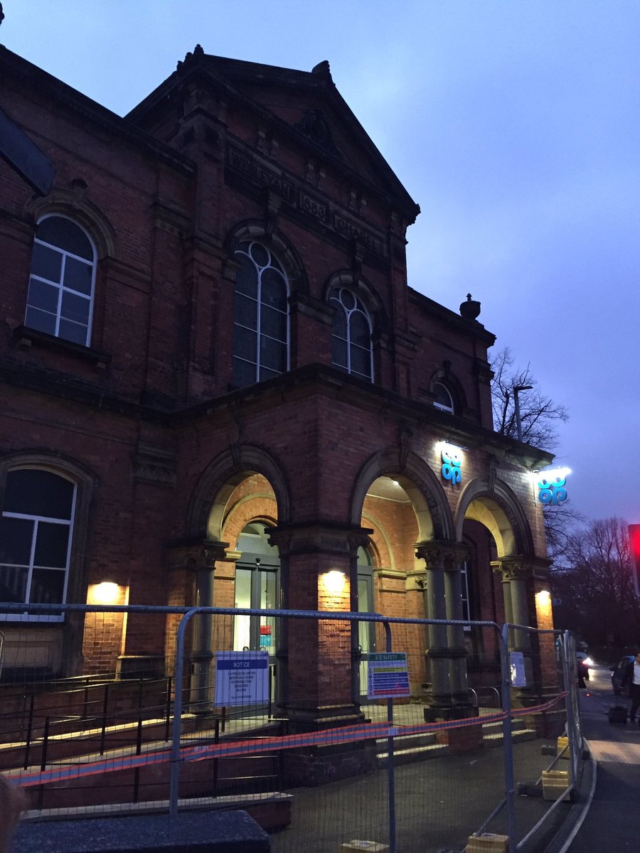 AmymullinsAmy's tweet photo. ...and we're in! Day 1 Clarence street @ClarenceSt_York @Mcalvert2016 @CoopNo505 @Danny_Leaf https://t.co/XCTIP2c8lP