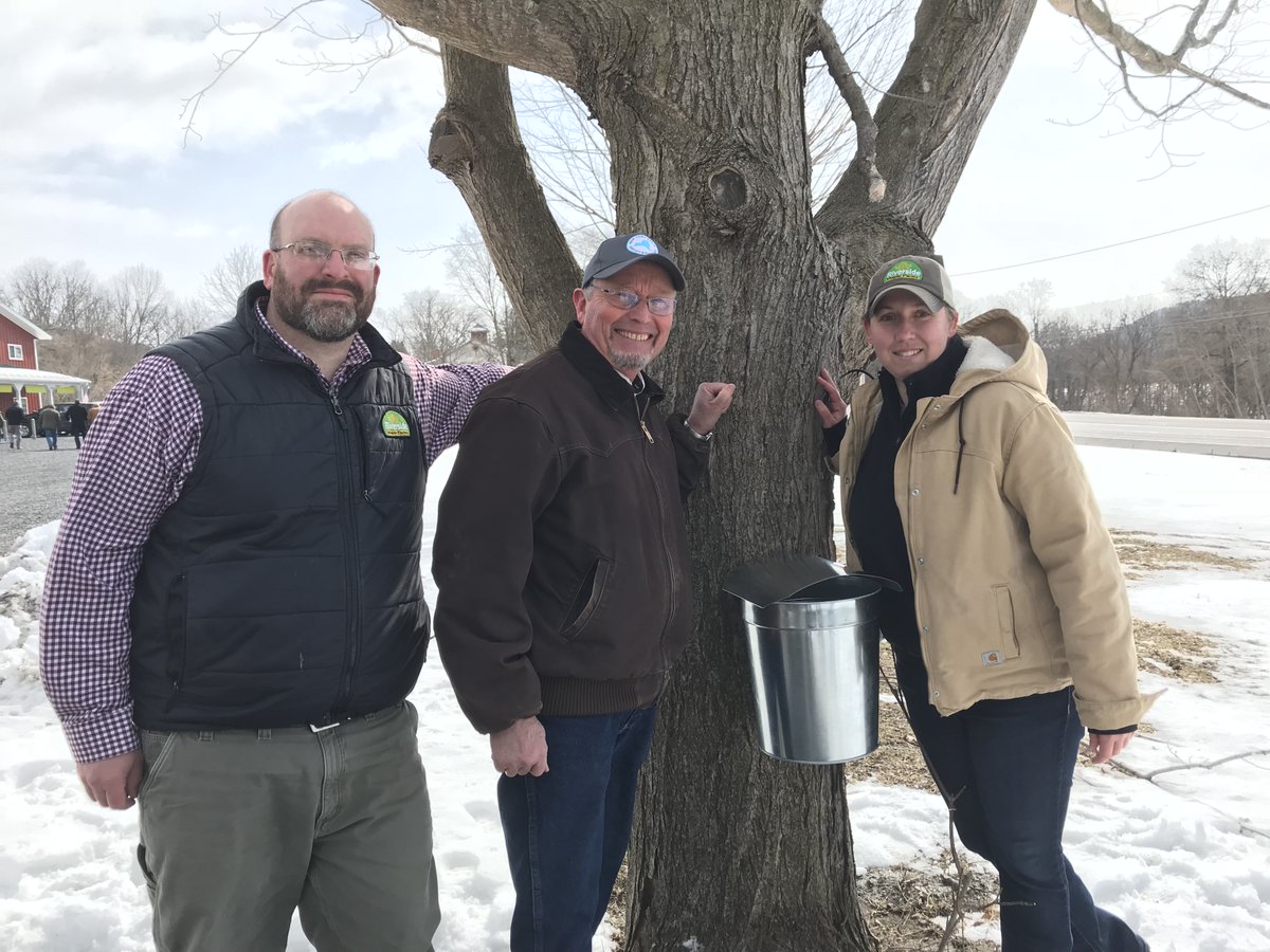 nyagandmarkets's tweet photo. Commissioner Ball was honored to kick off #MapleWeekends today @RiversideMaple in Glenville. It is just one of nearly 200 NY maple businesses hosting events March 17-18 and March 24-25. #NYMaple #MapleSyrup #NYAg Find out more: https://t.co/G26IptJRnl https://t.co/6OoWP17NjC