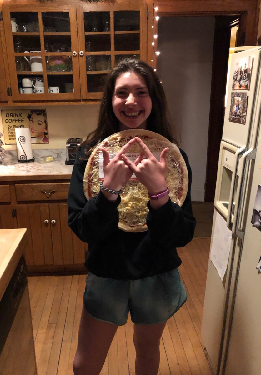 ocondeca's tweet photo. Thanks to everyone who got Papa Murphy’s pizza last night for our fundraiser! We eat good food #ForCarter 💛🍕 https://t.co/wLv1RFLMdJ