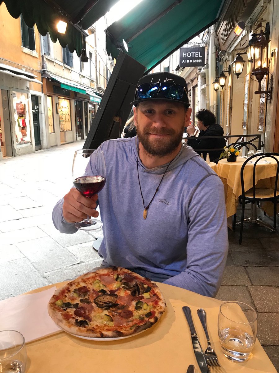 ChaseRiceMusic's tweet photo. Only place in the world I’ll trade out the whiskey for wine. But NOTHING replaces my pizza. Cheers from Italy. 

https://t.co/Uw6emJL1R1 https://t.co/LCqTggyKQp