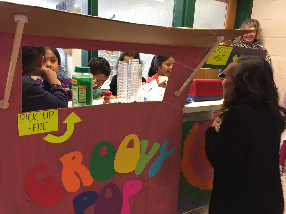 Groovy Pop is ready for customers!Food Truck Friday was awesome! <a href="/GuilfordEle/">Guilford Elementary School</a> #GatorsDeserveIt