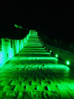 TourismIreland's tweet photo. WOW! The Great Wall of China was illuminated in green this evening #GlobalGreening https://t.co/vrvFY6u0bB