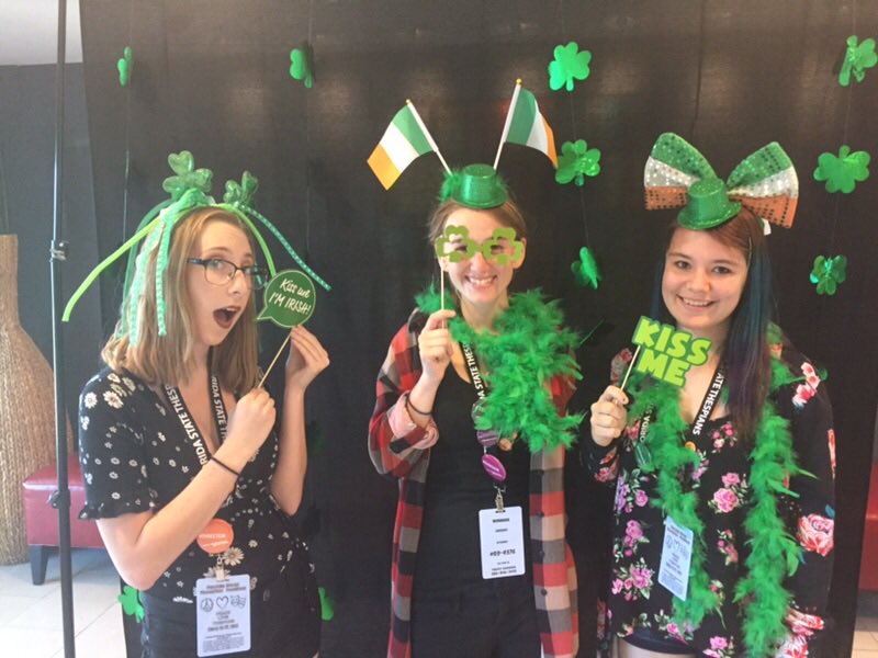 troupe_4376's tweet image. Our hotel getting ready for St. Patrick’s Day🍀