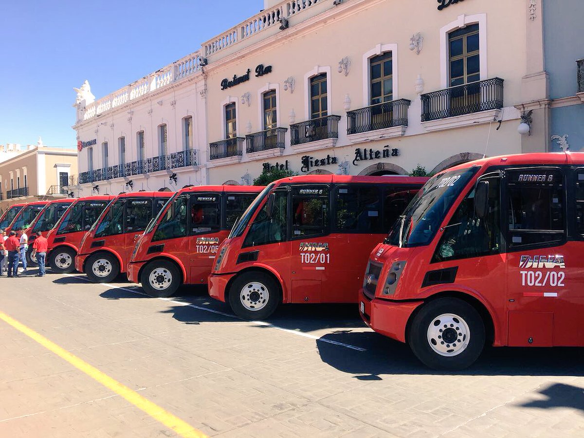 ClaudiaG_DINA's tweet photo. Hoy el Gobernador @AristotelesSD dió el banderazo a la #RutaEmpresa en #Tepatitlan, cómo parte del programa de modernización del transporte que ha impulsado @GobiernoJalisco . @DINAmx está presente con unidades #Runner8 motores @CumminsdeMexico #MovilidadSustentable #ESTOesDINA https://t.co/WoueuwZf53