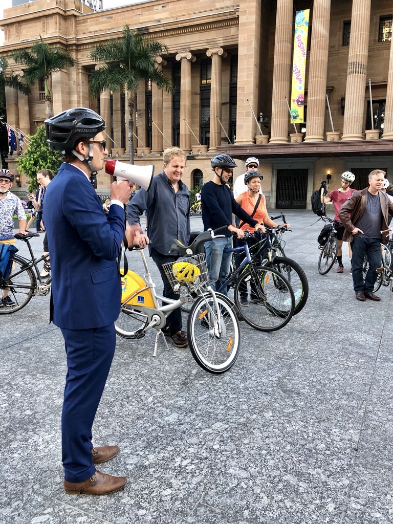 Taezar's tweet photo. Some pics from our #styleoverspeed ride to @space4cyclingbn’s film night. Pics include my fellow organisers Jon and @ClaudiaBergs and bicycle band CyclePops https://t.co/e872CXaMOw
