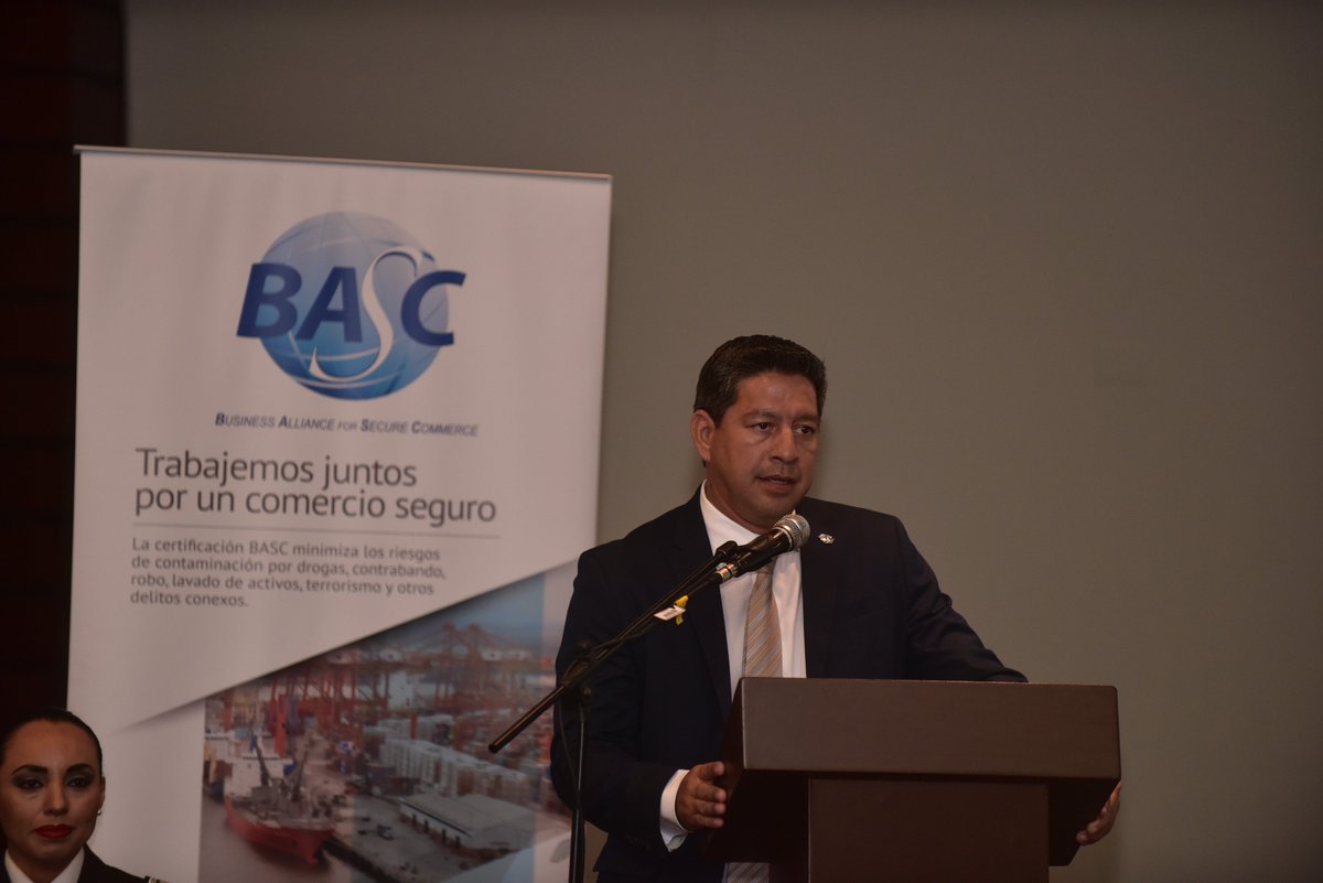 BASCGuayaquil's tweet photo. LANZAMIENTO NUEVA VERSIÓN NORMA BASC Y ENTREGA DE CERTIFICADOS BASC. Conozca más. https://t.co/uqDAiOAYDk 

#SomosBASC #ComercioSeguro #Versión5  #NormaBASC https://t.co/7pTHdoOrXD