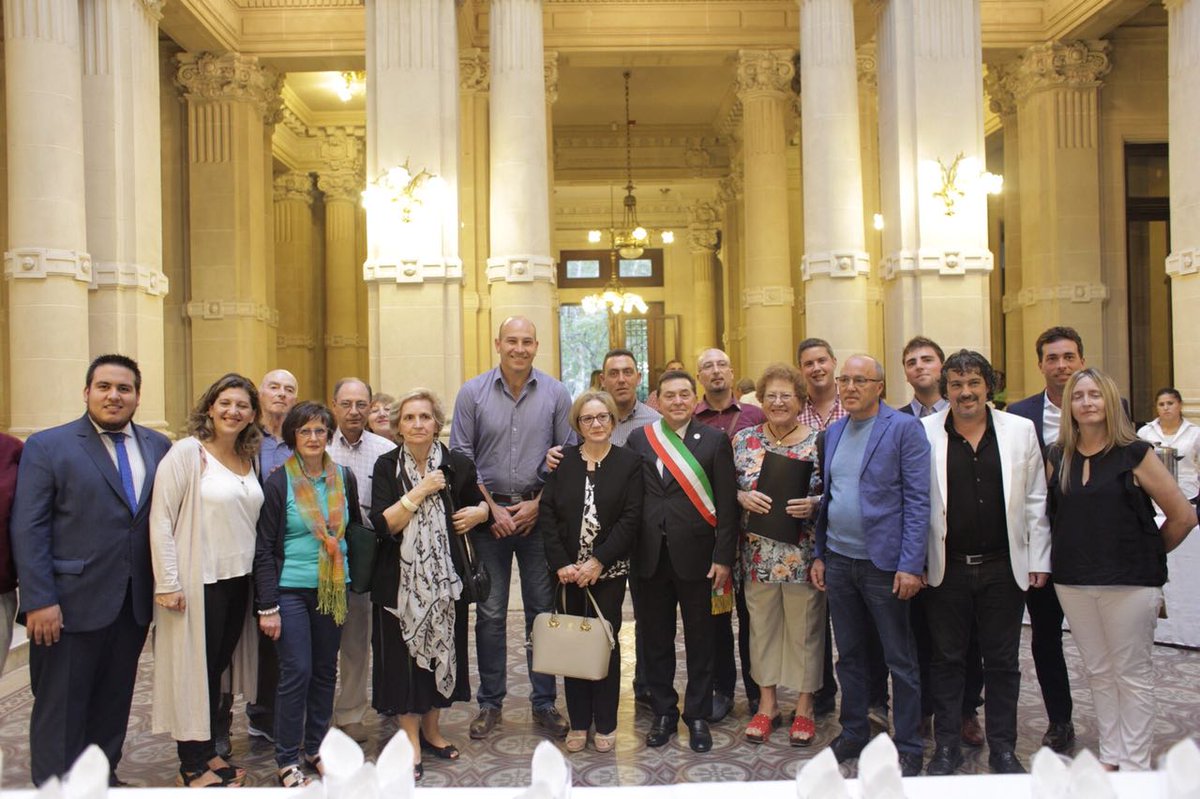 Hoy, en la Casa de la Cultura, junto a Giuseppe Minutilla, Sindaco de San Mauro Castelverde, localidad de Italia, reafirmamos el pacto que hermana a <a href="/QuilmesMuni/">Quilmes Gobierno</a> con la
<a href="/ComuneSanMauro/">Comune San Mauro</a>.
#HaciendoJuntos