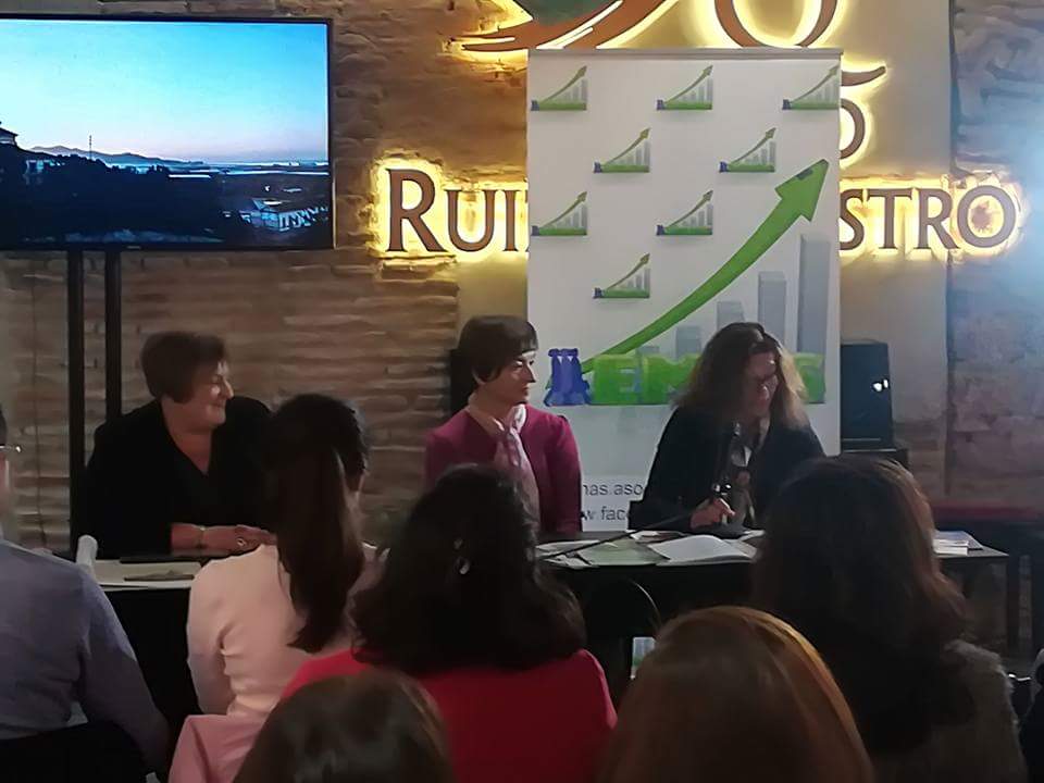 EMASasociadas's tweet photo. Mujeres, profesiones y empresa..el Arte de enseñar Arte.
#DiadelaMujer #Mujeresempresarias https://t.co/OzsTRM9zmi