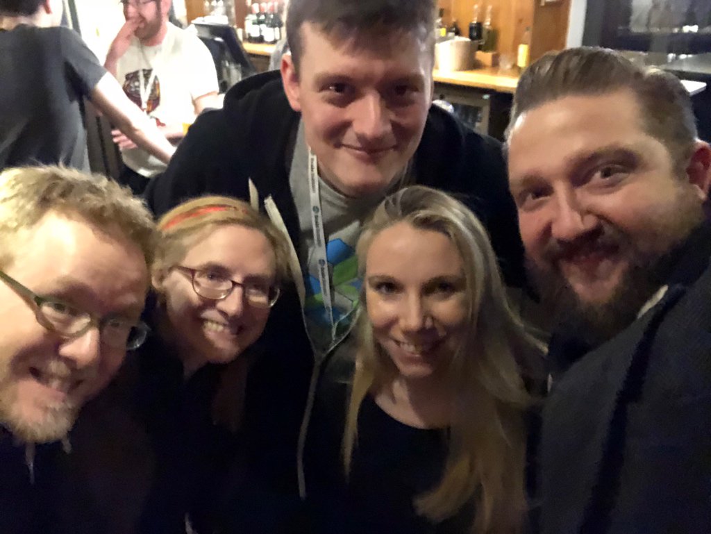 jtopper's tweet photo. Post #ScaleSummit18 beers were had with this bunch of reprobates: @joelaha @bridgetkromhout @TomNomNom @Jemolova https://t.co/wnxbdbYpB4