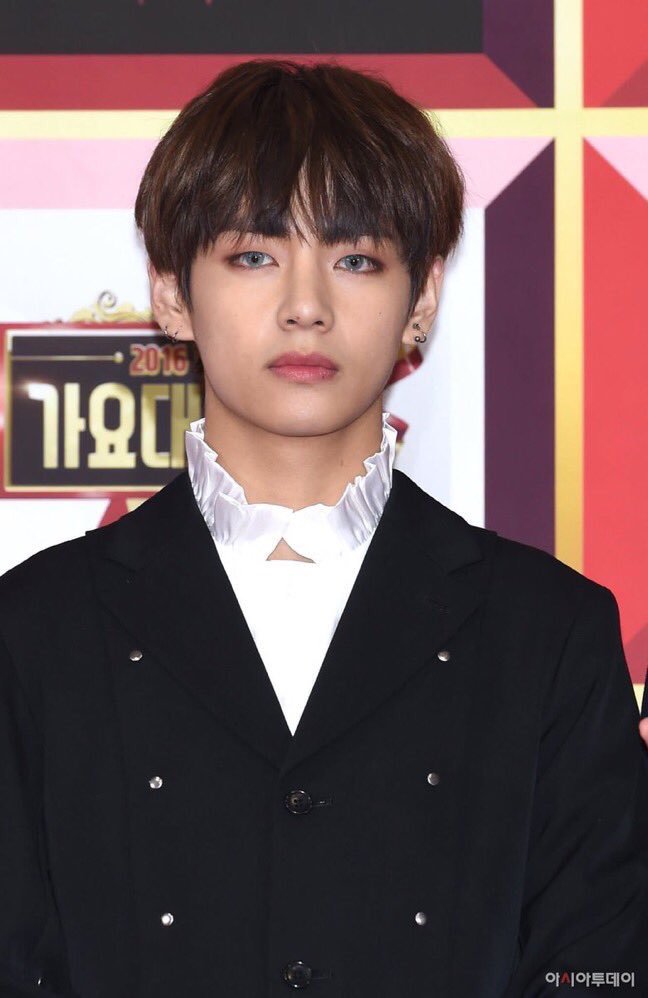 Black haired taehyung with blue contact lense with his glorious melanin exposed IN A SUIT, thinking abt all this, i wonder how i'm still breathing  #V # 뷔