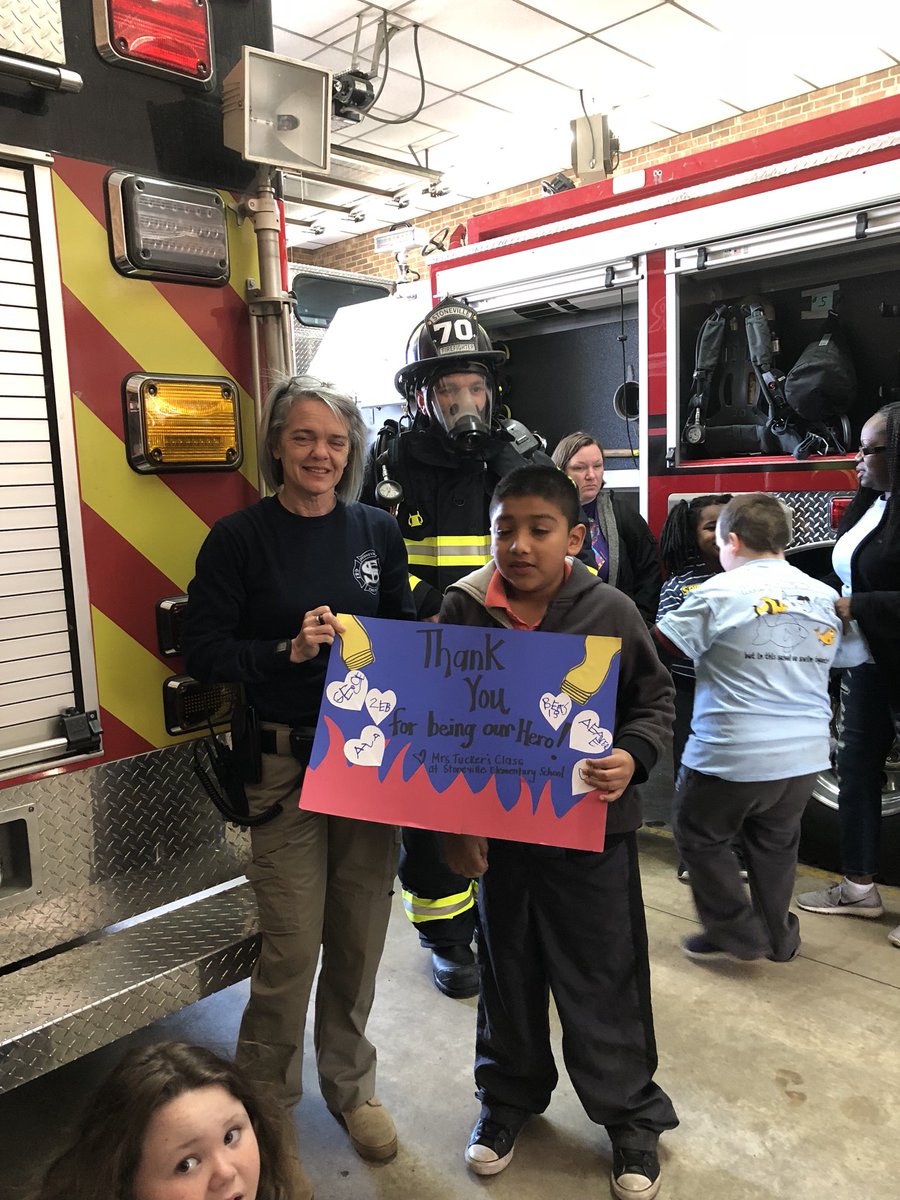 StonevilleBears's tweet photo. Mrs. Tucker’s class had a great time visiting local businesses and community facilities such as the fire department and post office! #sweetclass #proudofthem https://t.co/YRqd3afex3