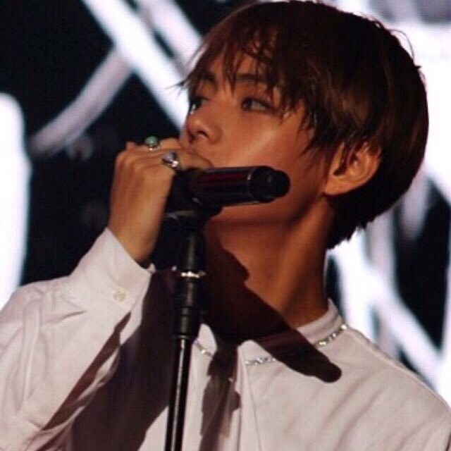 This performance was iconic #V  #뷔
