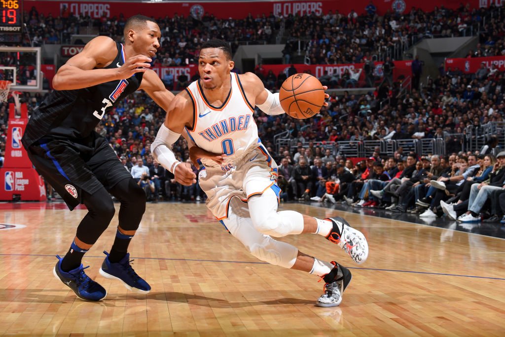 elightnstorm's tweet photo. Tonight's @NBATV doubleheader features:

#ItTakesEverything / #ThunderUp 8pm/et

#HeatCulture / #LakeShow 10:30pm/et

A look inside the numbers: https://t.co/fgHnsUMC6X by #NBA via @c0nvey https://t.co/4Kwzsmg3Ld