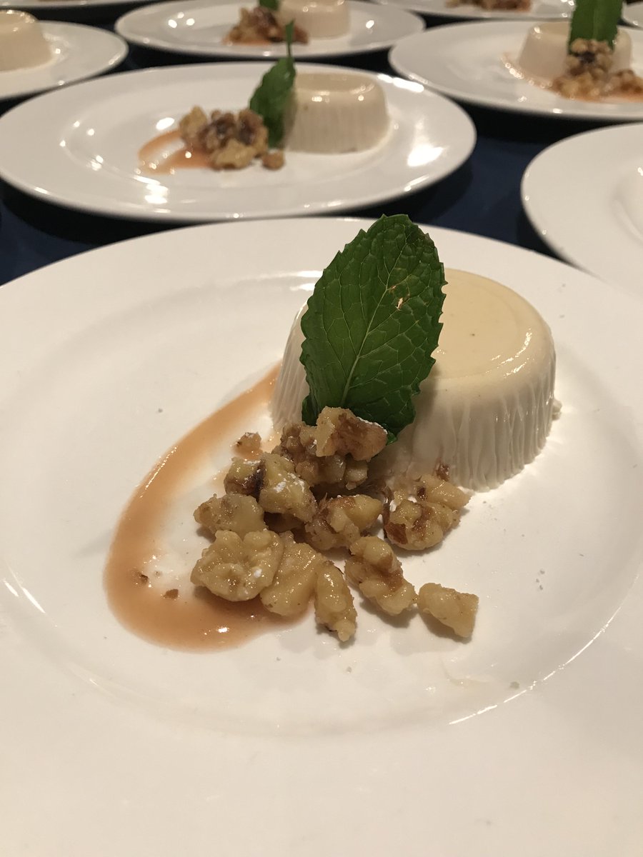 NovitaNJ's tweet photo. Thank you to everyone that came to our #boedeckercellars wine dinner! It was a blast! Special thank you to Athena for making beautiful wines! https://t.co/fbOpUuHdjd