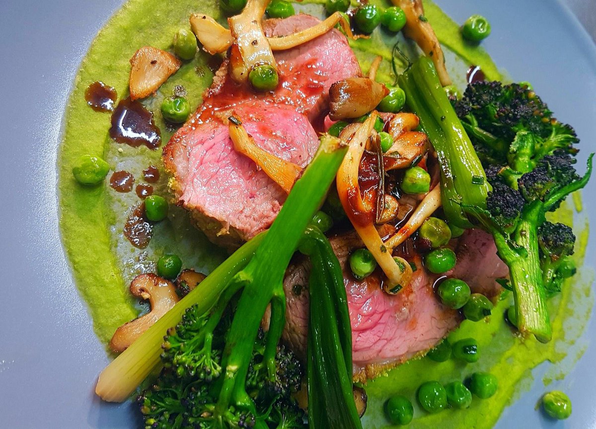 Tonight’s Herb Crusted Rump of lamb Special 😍😍😍

#WellDoneChefs
#CunninghamsKitchen
#ComeSeeForYourSelf