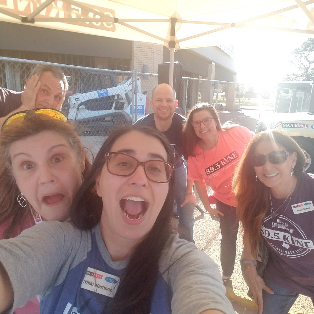 895kvne's tweet photo. We're here and ready for the @mercyme I Can Only Imagine movie!!
🎥🎬
#icanonlyimaginemovie #mercyme #mercymemovie #fairtradeservices #funwithlisteners https://t.co/7v2OIFC76t