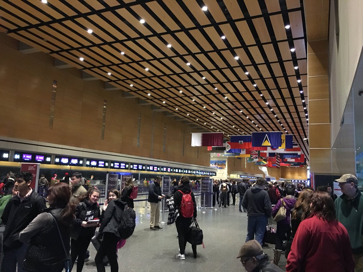 LondonWakefield's tweet photo. WE’RE AT LOGAN!! https://t.co/5lgNRa26zc
