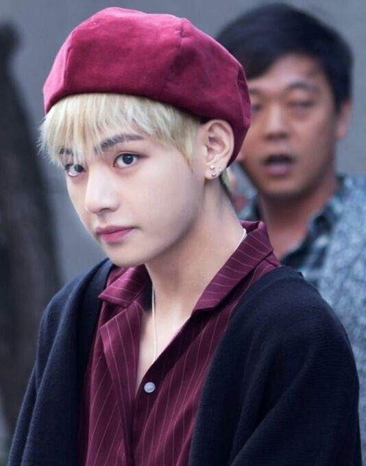 How to talk, how to think, how to breathe after seeing this?  #V  #뷔
