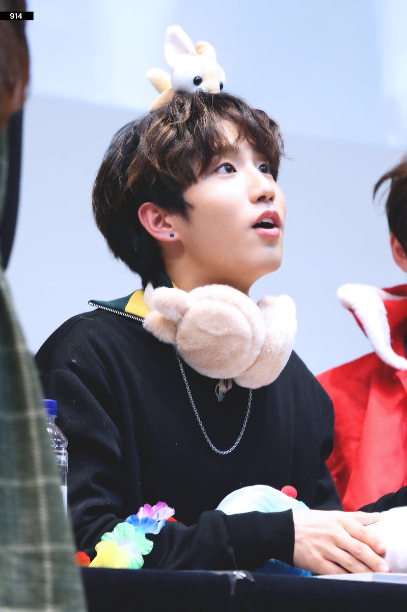 [HQ] 180113 Yeongdeungpo Fansign—»♡.• 

-- #StrayKids #스트레이키즈 #HanJisung #한지성 #Jisung #지성 #Han #한

♡© 914 (@.914HJS)
