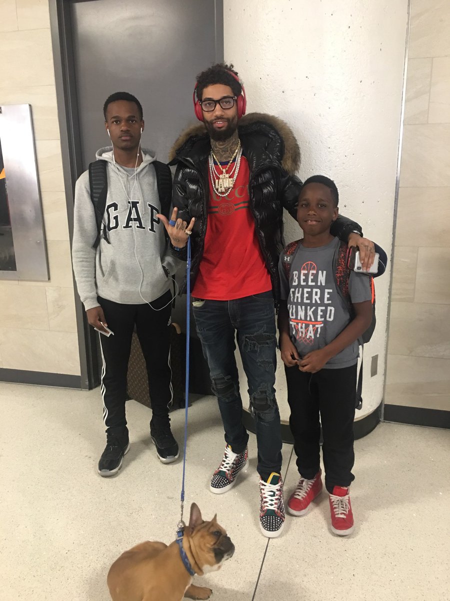 You can't tell them NOTHING now! #MyThreePiece got a photo op with @pnbrock