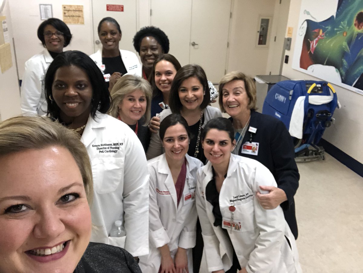 NurseJacksonHVH's tweet photo. An awesome time in the #gemba with our #MSCHONY colleagues!  #gembaselfiesarecrucial @BernadetteKhan @HopeCopperstone https://t.co/RKU0623MY3