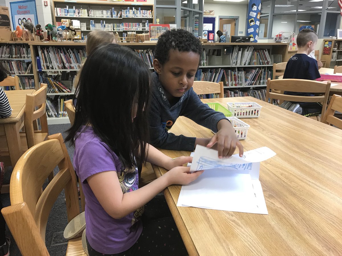 fulton_library's tweet photo. Kindergarten students share mystery animal research books! Super 3 in action! https://t.co/hhnJm7Rzsb