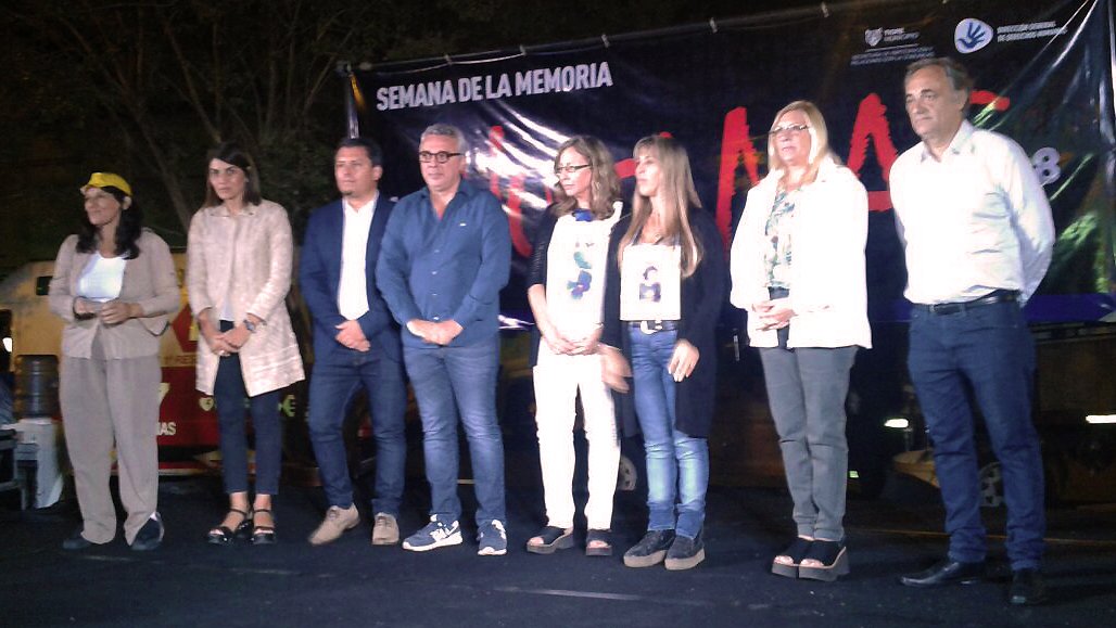 RodrigoMolinos's tweet photo. #Ahora en el marco de la #SemanaDeLaMemoria en el @MunicipioTigre, rendimos homenaje y recordamos a victimas y familiares del Golpe Militar.
Al igual que hace 42 años, pedimos #MemoriaVerdadYJusticia https://t.co/B3WBmawcAa