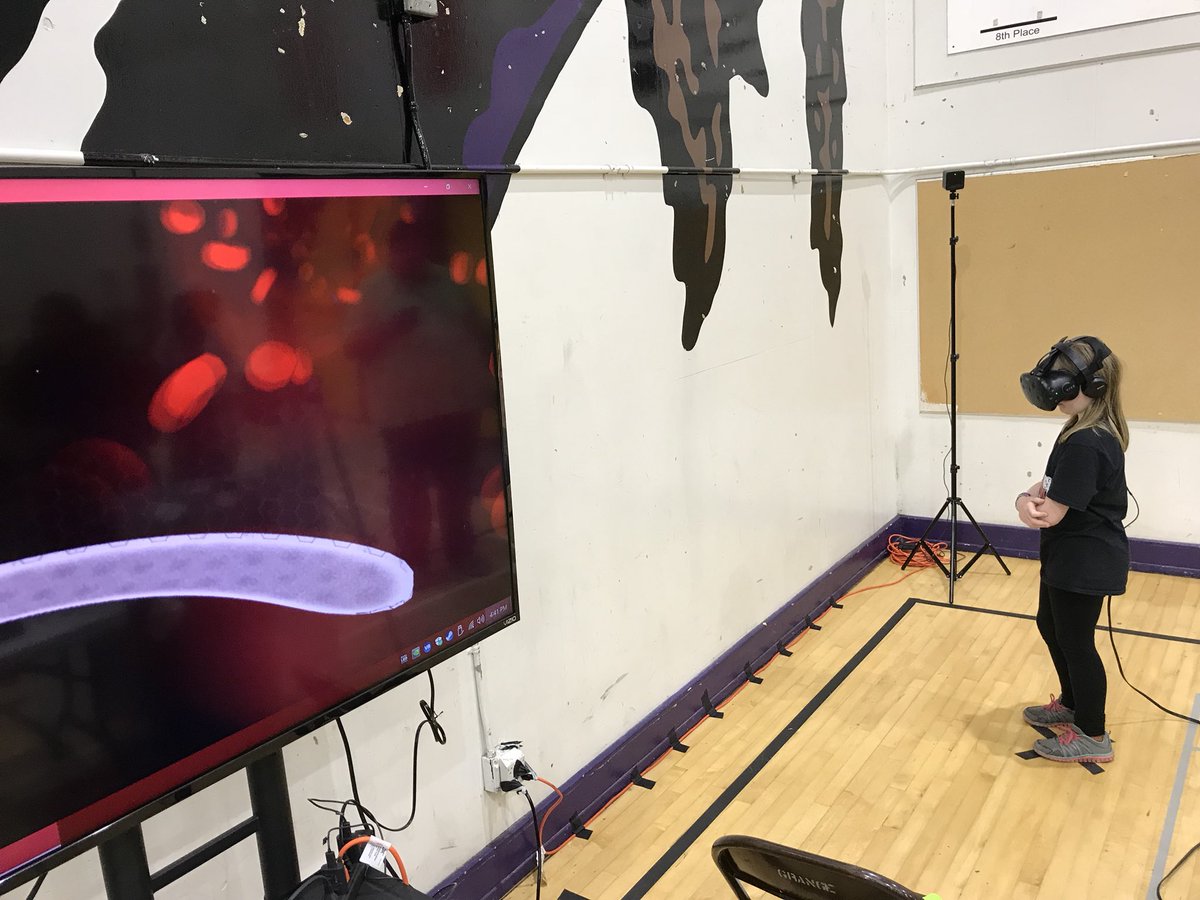 FSUSDVR's tweet photo. What would a science fair be without exploration with @TheBodyVR #FSUSD #FSUSDVR https://t.co/lWghEgwo96