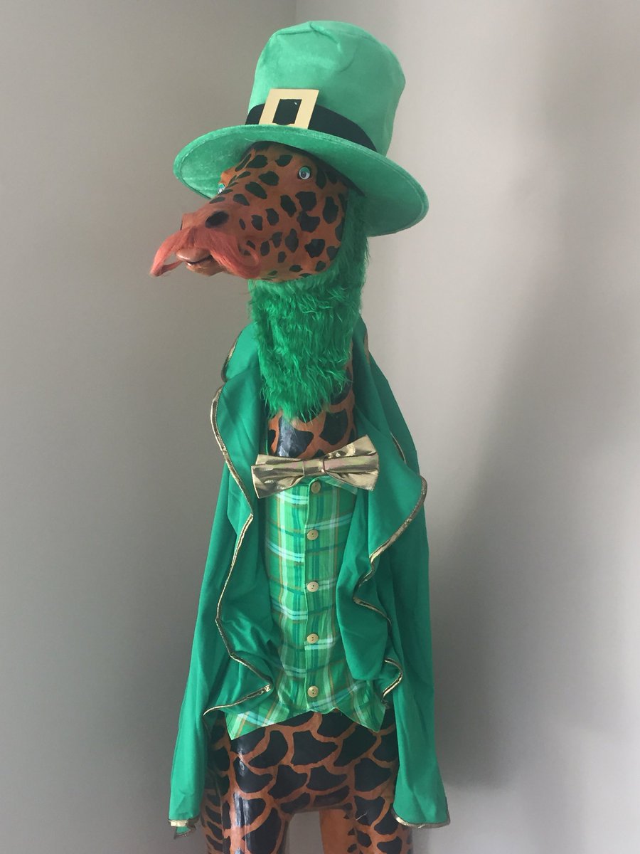 PatTheGiraffe's tweet photo. Happy St. Patrick’s Day! https://t.co/QB7avxy6kn