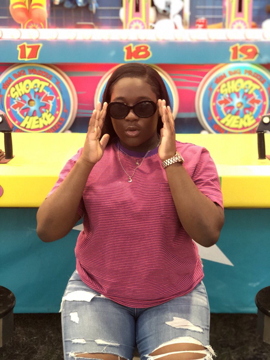DezurH's tweet image. raw🍭🎠🎡🎢 #BronxMade