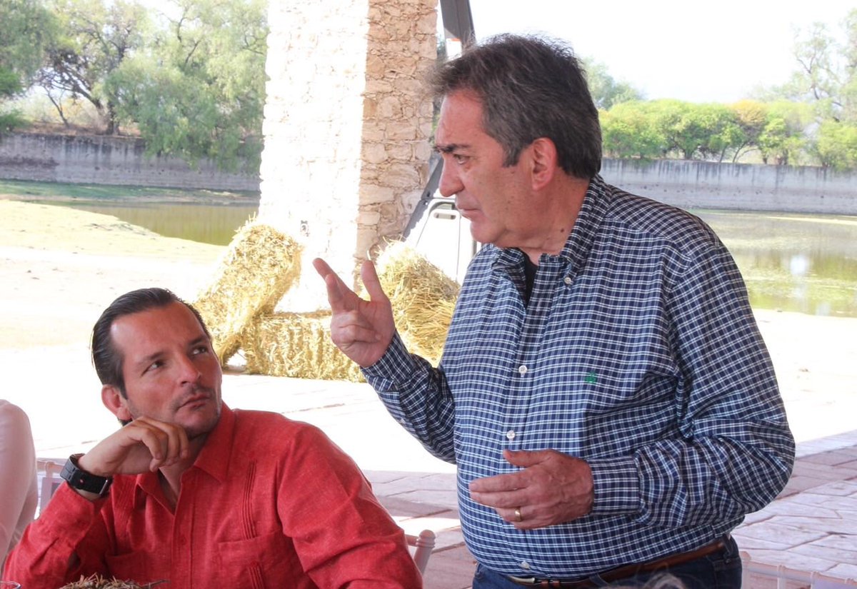 Juanqro's tweet photo. Excelente reunión regional. Estamos construyendo el siguiente paso. Consolidemos la unidad en cada uno de los municipios del Estado https://t.co/zi47pRHWZn