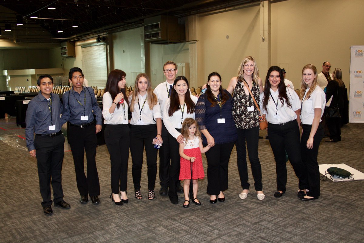 WmBender's tweet photo. Meet #Students, #Teachers, while attending 2018 #CAProStart at @sheratonpomona this Sunday. https://t.co/RcNwpL7dUb cc: @CalRestaurants @RockMyRestoTV @ProStart @Foodable @paulbarron @WiselyServed @WeRRestaurants #California https://t.co/nGRmOz0LiV