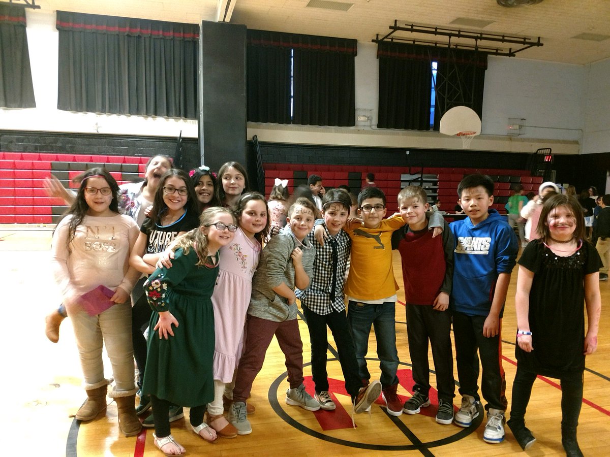 netcongschool's tweet photo. Thanks to the Netcong Student Council members, members of the Netcong Recreation Commission and Mrs. Arbolino for a fun night out for our students in grades 2, 3, and 4. #netcongschool #weareNES https://t.co/f1zmP25N4u