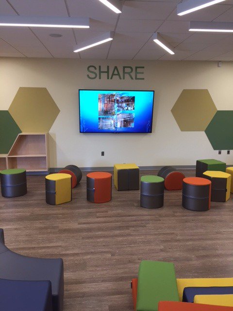 svefoundation's tweet image. ASVEF was honored to attend @BerryessaUSD &apos;s Laneview Elementary to see their amazing flexible instructional space! @Lanview_Leader #FIS #innovation #learnerled 😍✨💚