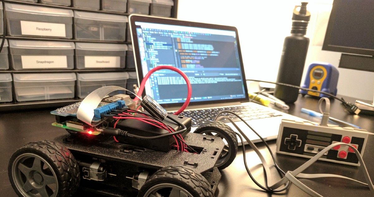 Mapbox's tweet image. Day 1 Donkeycar racing team sign up is up: buff.ly/2DzJcHQ Teams up to 5 people, but honestly we have no way of enforcing this. #robocar #goLocate