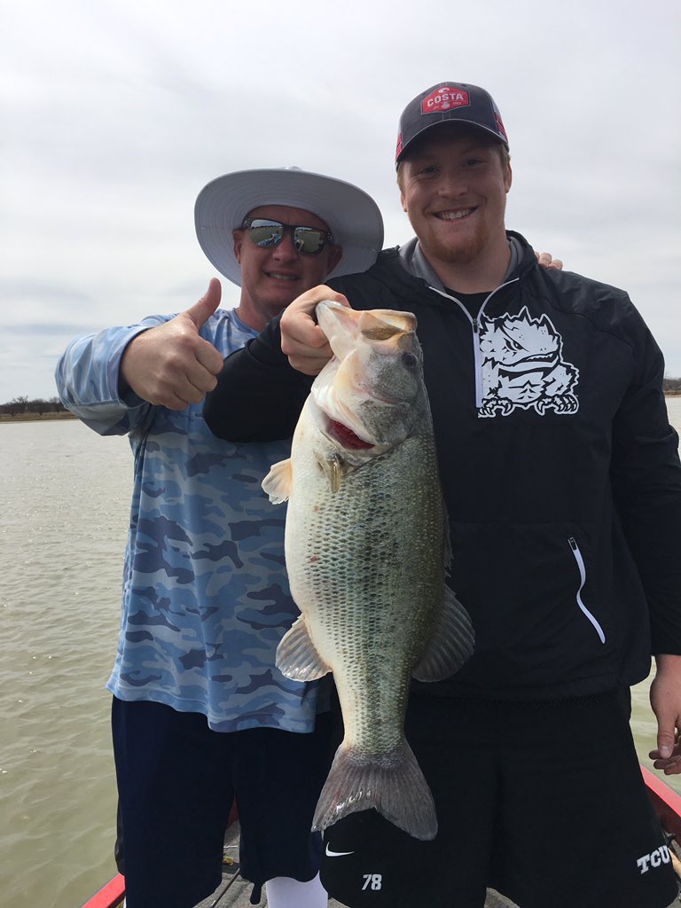 WesWesharris's tweet photo. Sure is nice to wrap up spring break with a double digit fish! https://t.co/kfu22v17zC