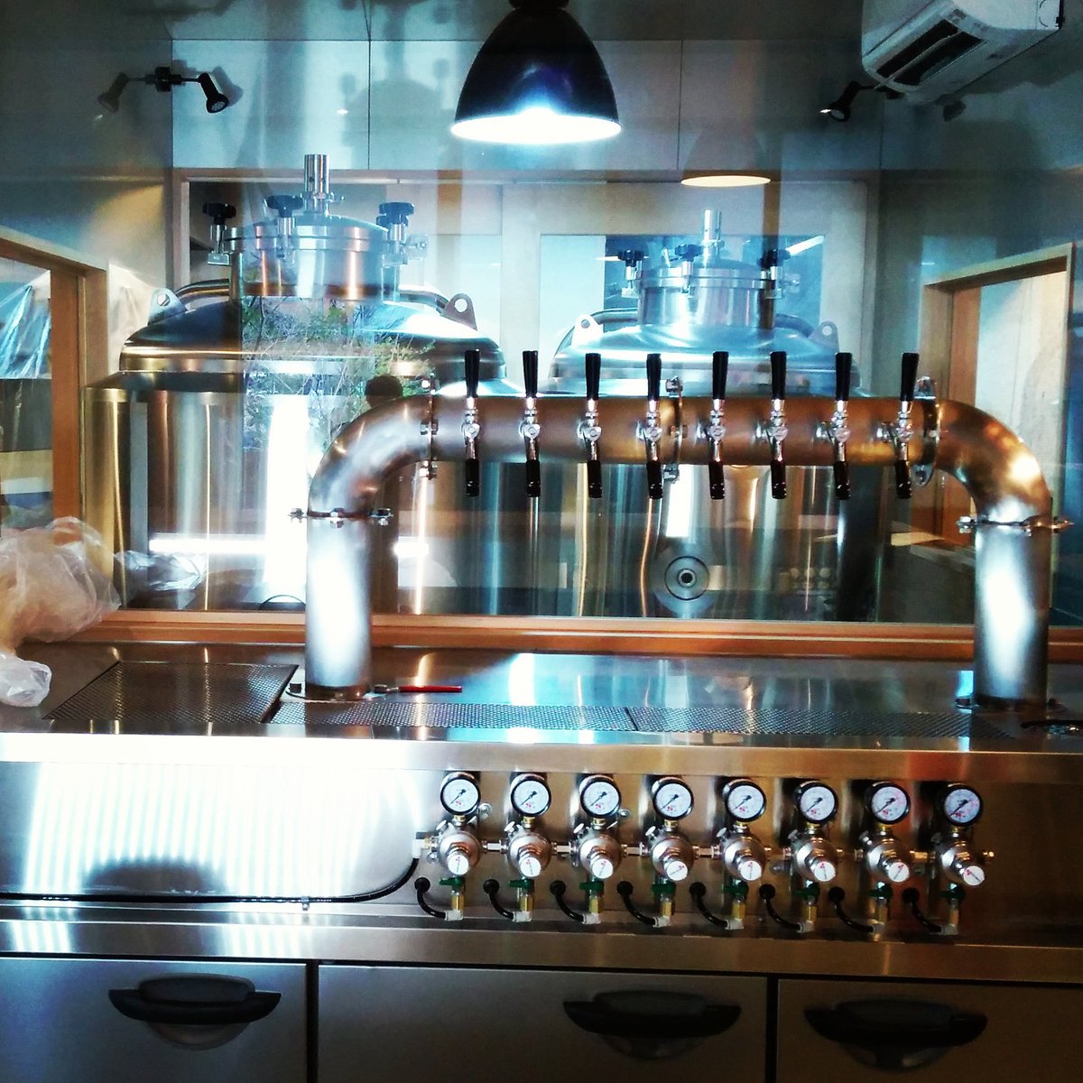 KyotoBeerLab's tweet photo. 304 heaven 

鋼

#ブルーパブ #ビール #鋼 #醸造 #クラフトビール #craftbeer #brewing #beer #brewpub #localbrewery https://t.co/IRYtWVR1e6