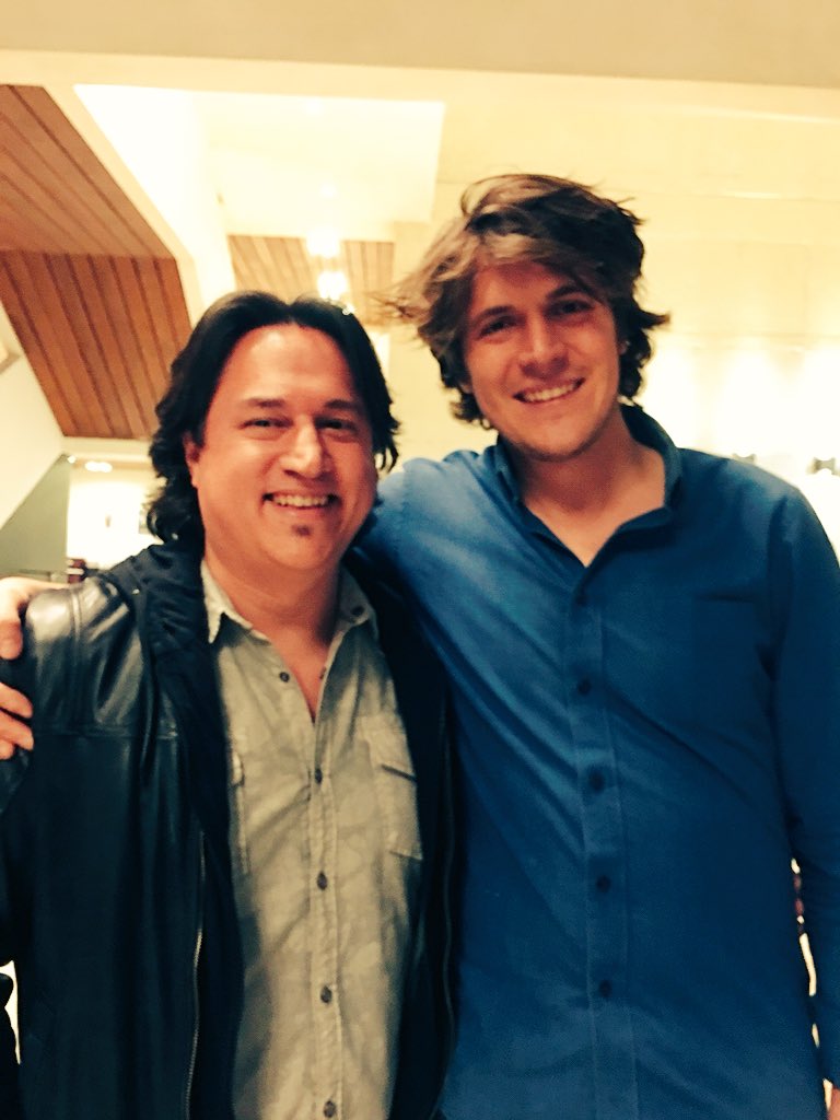 My Living Room: Live! tweet media