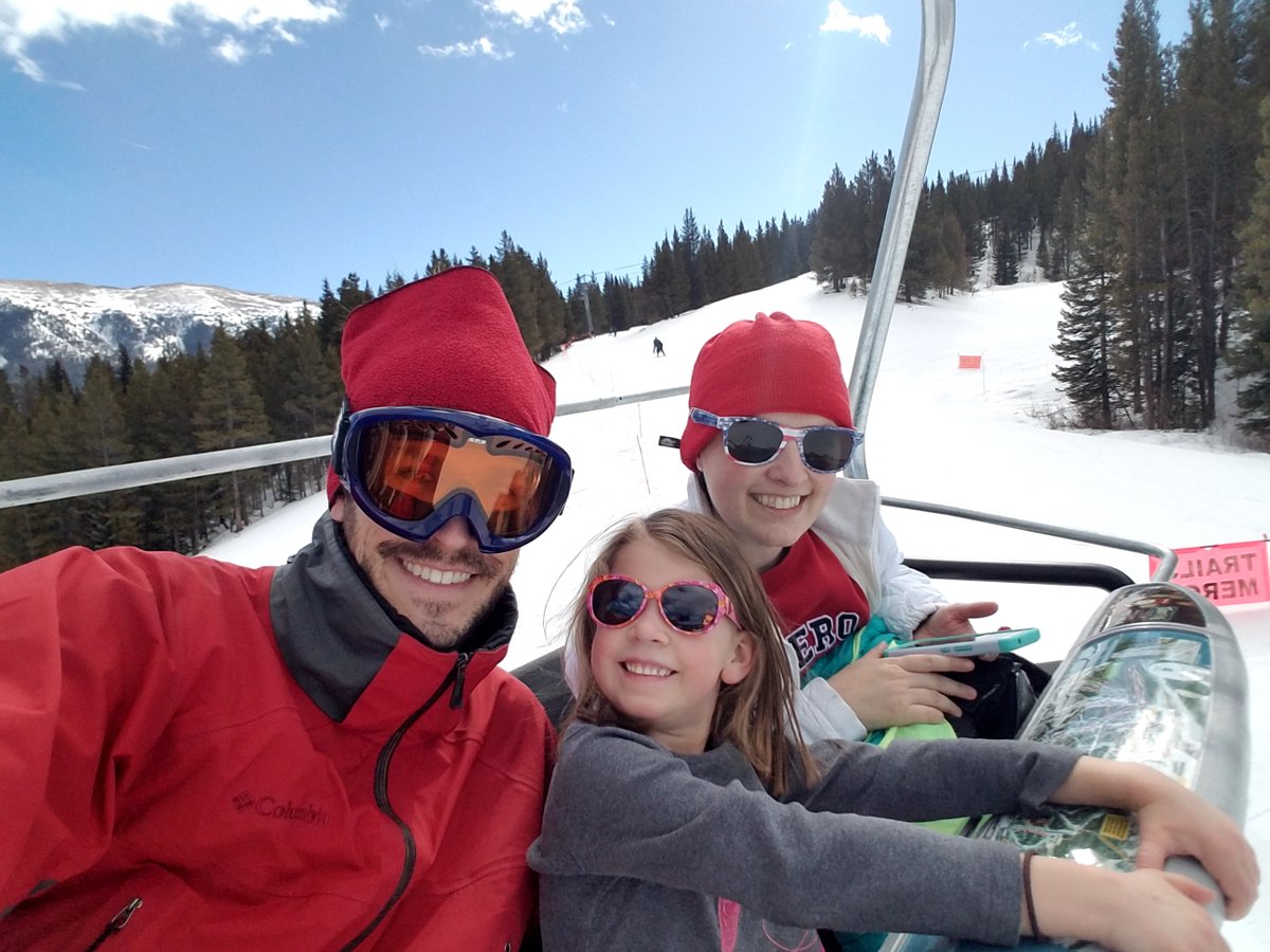 Mitch_Layden's tweet photo. Since we were kids a family tradition was to say "Watch out Copper Mountain, here we come" as we pulled out of the driveway to head up for a day of skiing. Looking forward to more days of skiing with my niece | Day 14 on  #TheMAXPass #CopperMountain #RaisedOnColorado https://t.co/9khLvc5Yot
