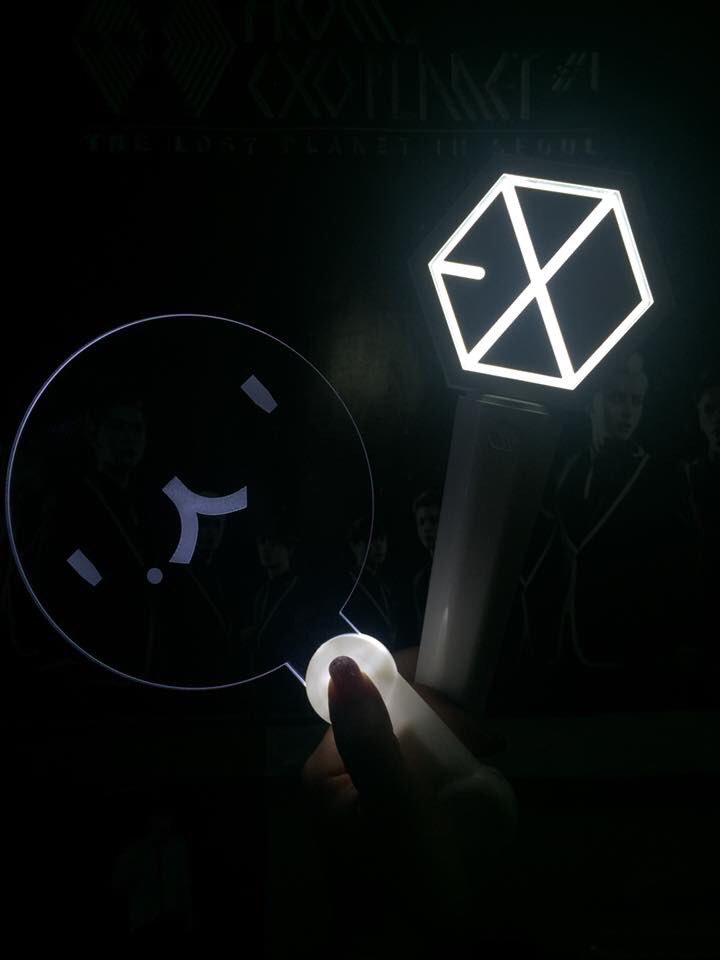 PEACHchanbaek's tweet photo. GO GO GO #ElyXioninBKK #ElyXioninBKKDay2 https://t.co/xwLA6G0JWw