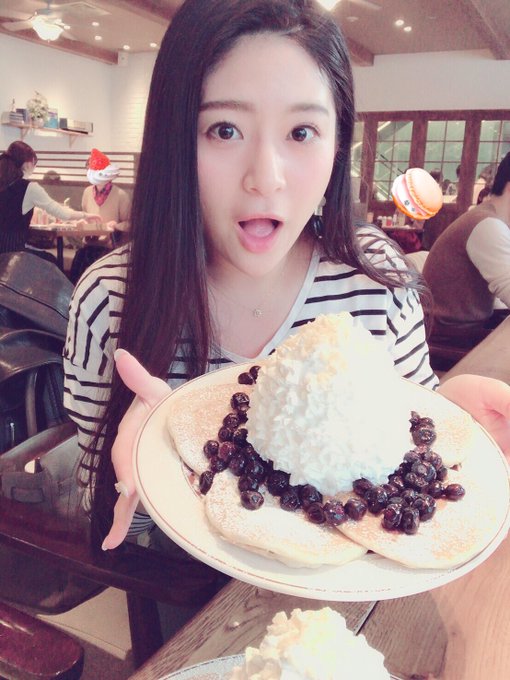 どどどんっ(@￣&rho;￣@)  生クリームの量(@￣&rho;￣@)笑 https://t.co/yBfk2KwGFU