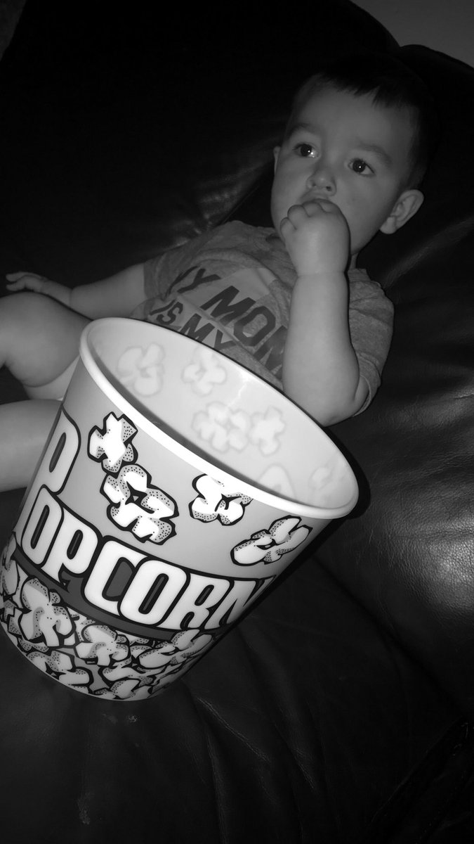 juice_crane's tweet photo. Movie night with my favorite boy 💙 https://t.co/VyDxtxpuVJ