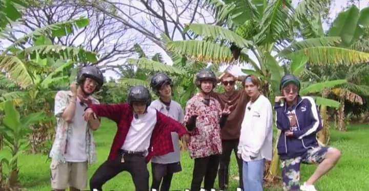 Chipbtsth_fc's tweet photo. #BTS เมื่อปล่อยบังทันไว้ในป่า (กล้วย) 555 

#방탄소년단 #รณรงค์ให้วีหยุดหล่อ #รณรงค์ให้วีมีสติ 
#BTSARMY #BTSRun #ARMYSelcaDay #ARMY #อาร์มี่บอมบ์ #chipbtsth #allforbtsth #vkook #RM #JIN #SUGA #JHOPE #JIMIN #V #JUNGKOOK CUTE! https://t.co/2T7xMAsByV