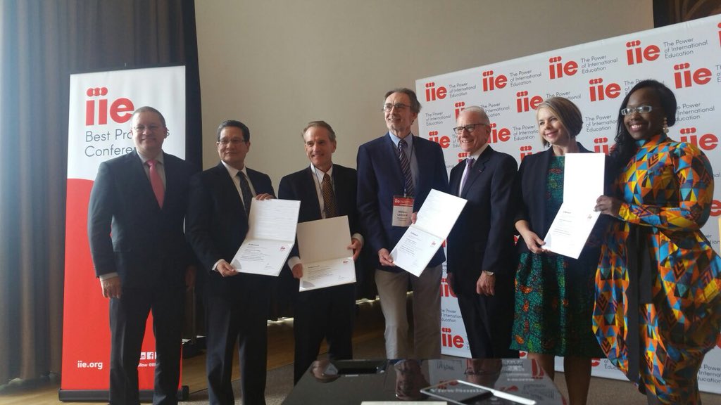 LeeLambert3's tweet photo. Ricardo and I were honored to present Pima’s Heiskell Award winning Mexico Project at the IIE Best Practices in Internationalizing the Campus conference 2018. #iieconference18 https://t.co/ElZ6yunD82