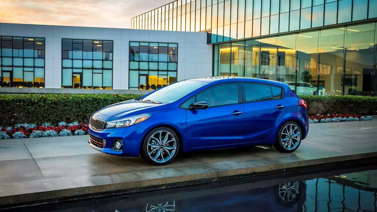 peakkia's tweet photo. Go ahead, get comfortable. The #Kia #Forte has a dual-zone temperature control! https://t.co/RM5ZGuWgc6 https://t.co/TewbF3aXvV