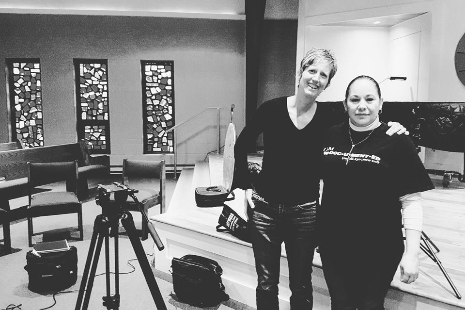 OhioLatinx's tweet photo. Independent documentary filmmaker and photographer Kate Way from Massachusetts joined Edith Espinal to hear the story of the sanctuary resistance movement. #KeepEdithHome #SanctuaryNotDeportation #ColumbusOHIO https://t.co/iYv5fgiTJT